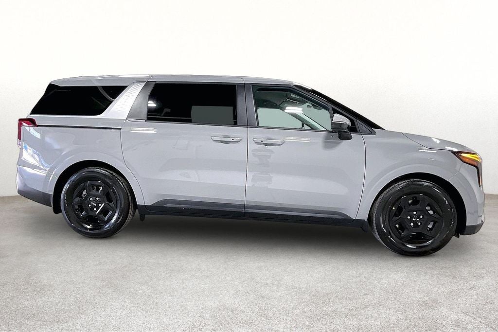 2027 Kia Carnival LXS