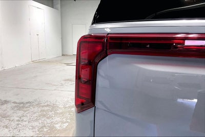 2027 Kia Carnival LXS