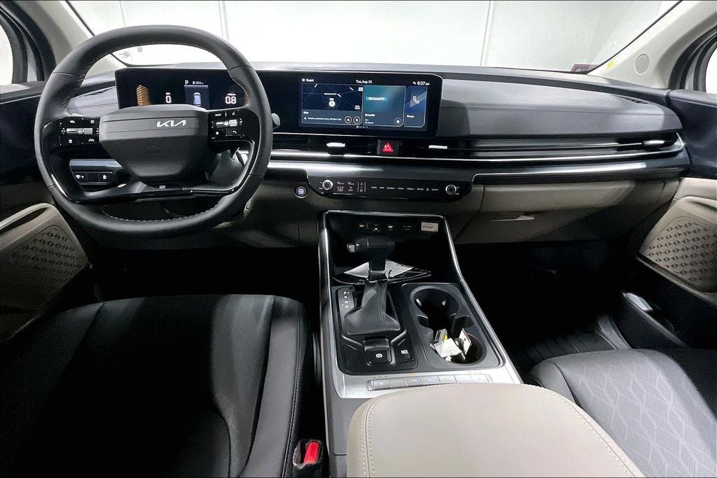2027 Kia Carnival LXS