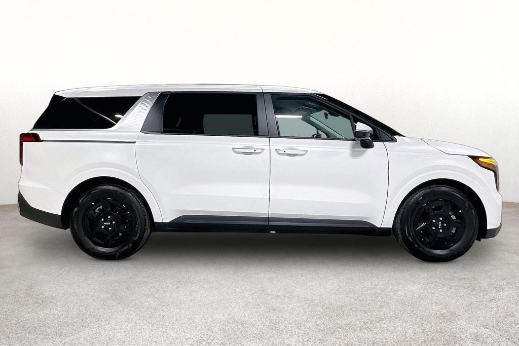 2027 Kia Carnival LXS