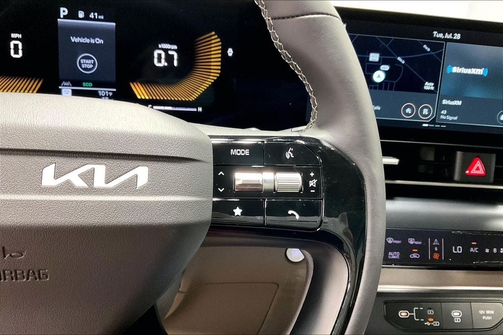 2027 Kia Carnival LXS
