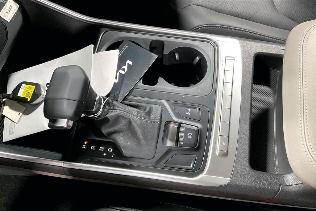 2027 Kia Carnival LXS