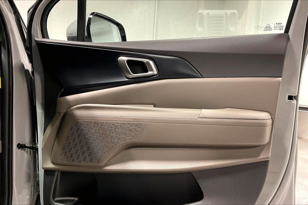 2027 Kia Carnival LXS
