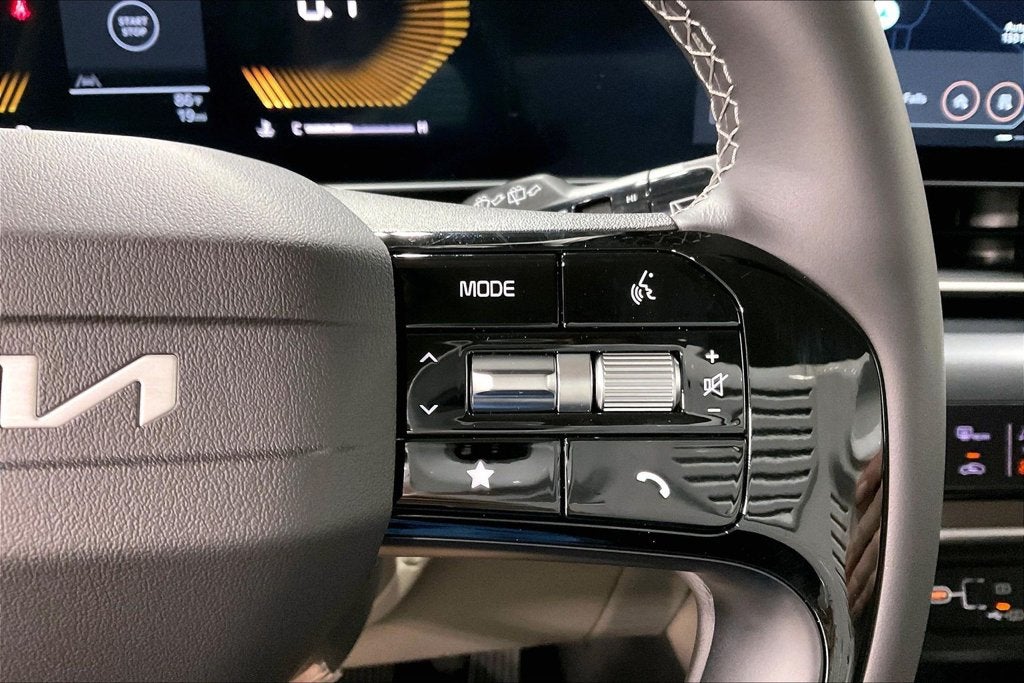 2027 Kia Carnival LXS