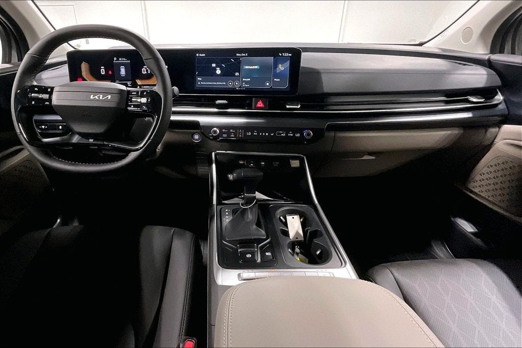 2027 Kia Carnival LXS