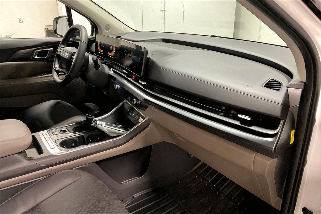 2027 Kia Carnival LXS