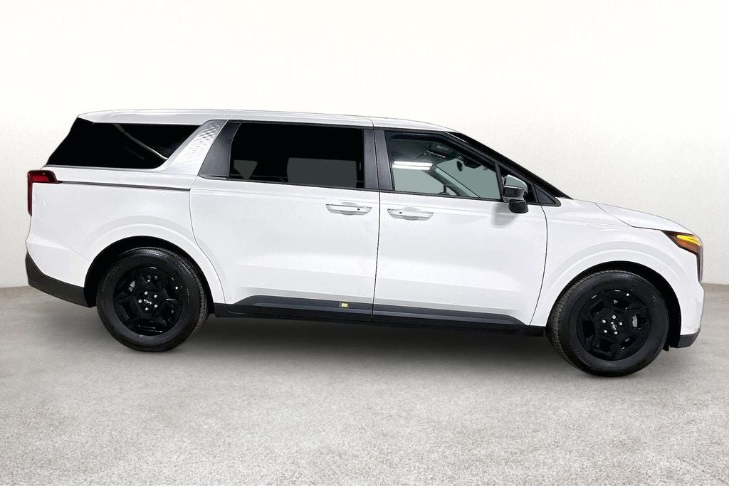 2027 Kia Carnival LXS