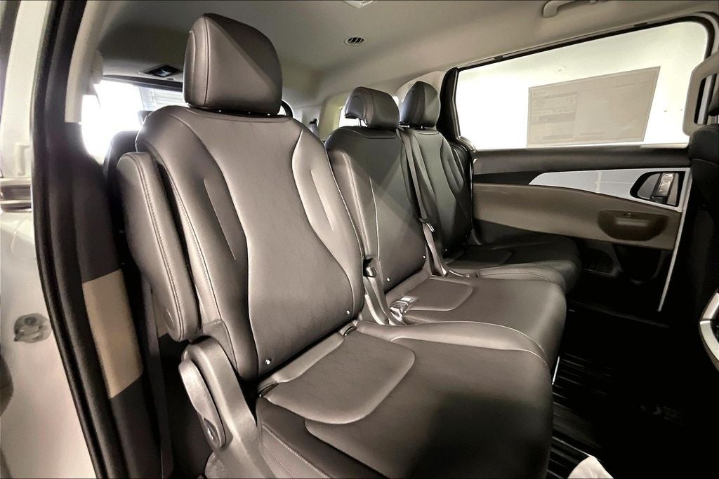 2027 Kia Carnival LXS