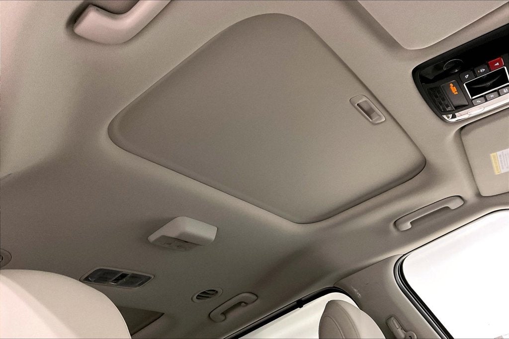 2027 Kia Carnival SX