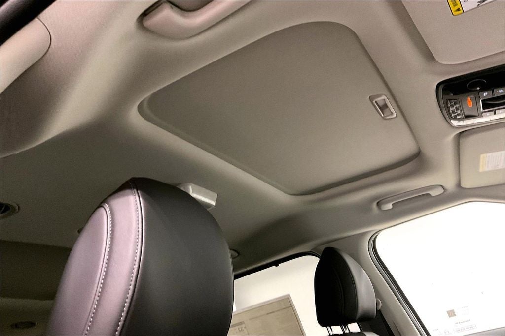 2027 Kia Carnival Hybrid SX