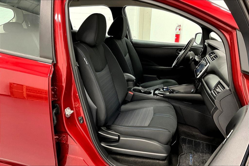 2025 Nissan Leaf SV Plus