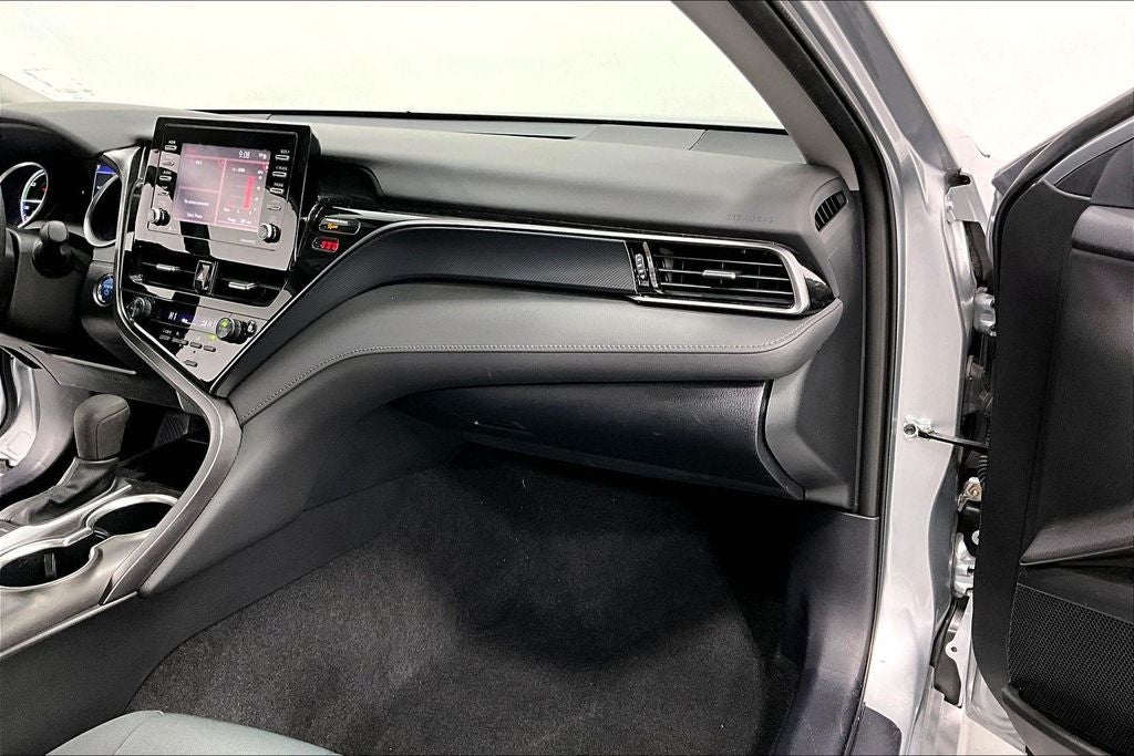 2023 Toyota Camry Hybrid LE