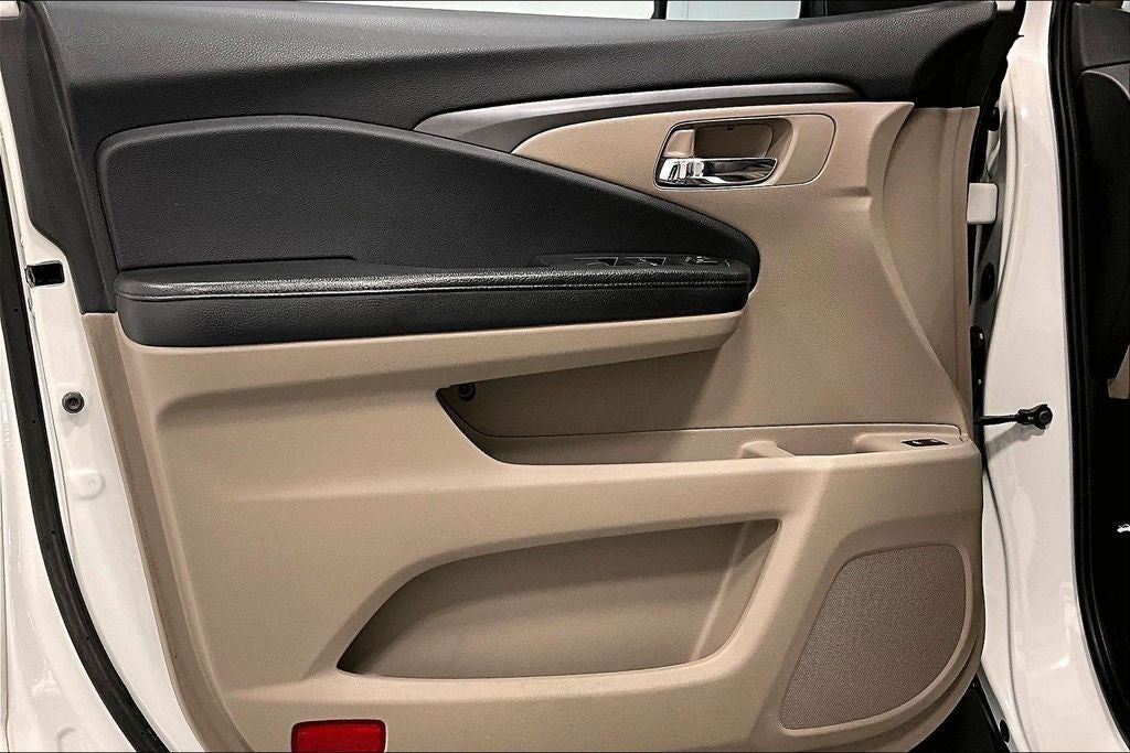 2016 Honda Pilot EX-L w/Rear Entertainment System