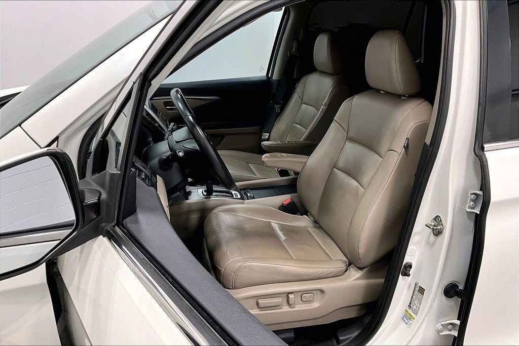 2016 Honda Pilot EX-L w/Rear Entertainment System