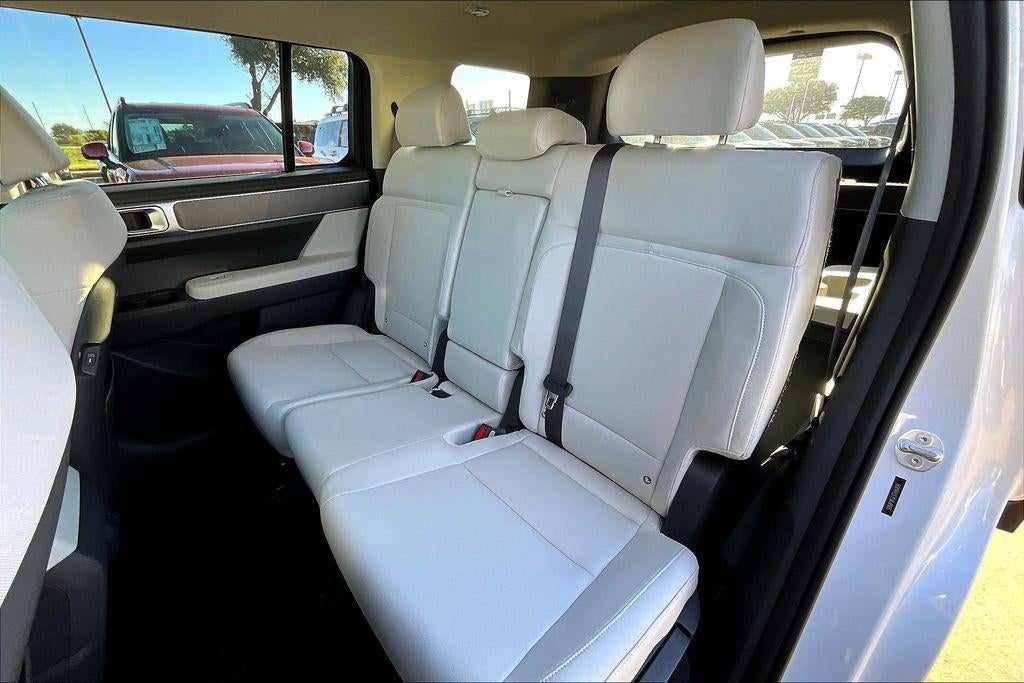 2026 Hyundai Santa Fe SE FWD