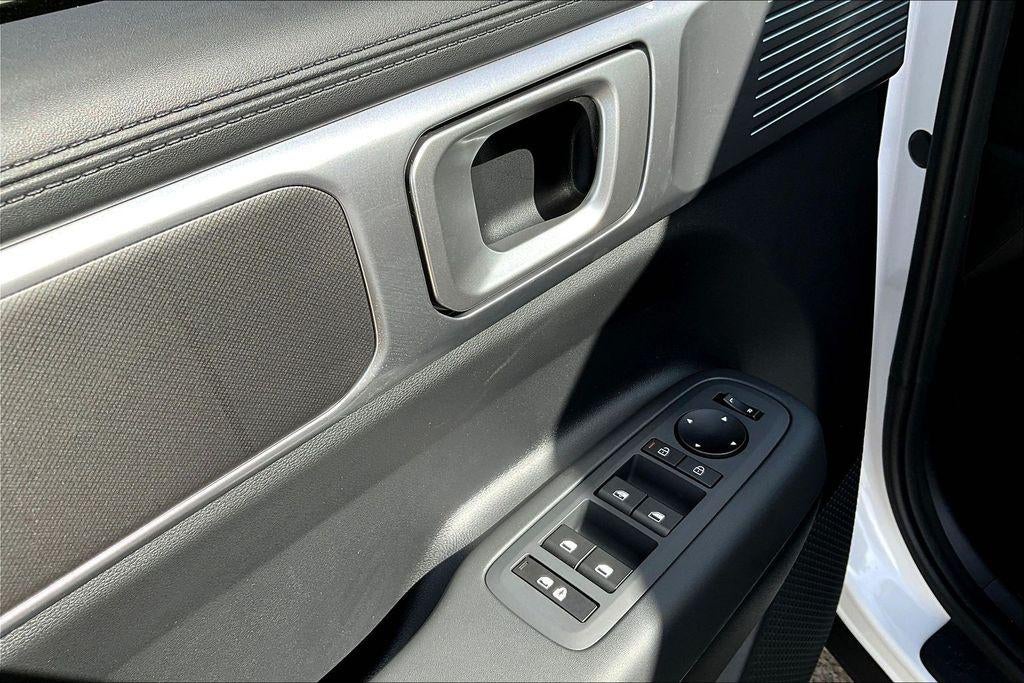 2026 Hyundai Santa Fe SE FWD