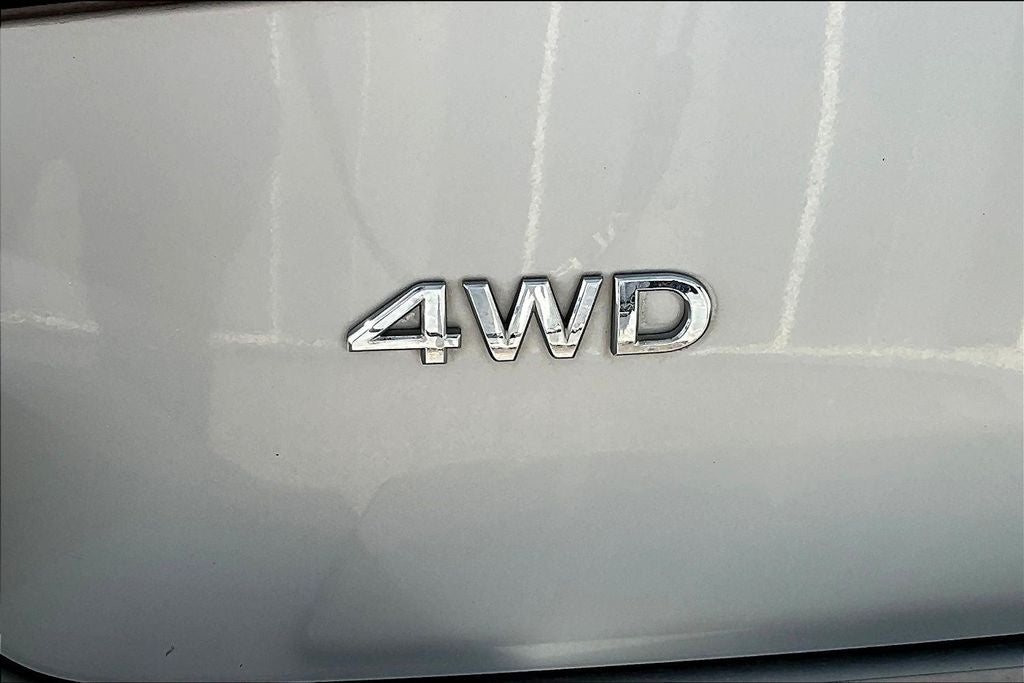 2022 INFINITI QX80 LUXE