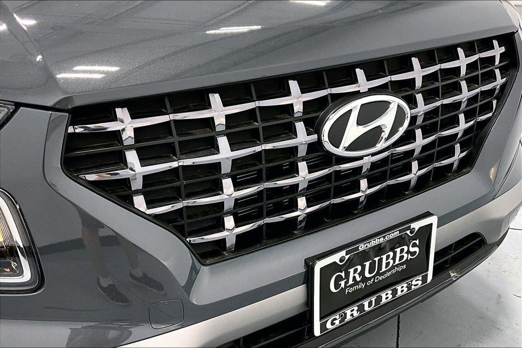 2026 Hyundai Venue SEL w/Two-Tone Roof