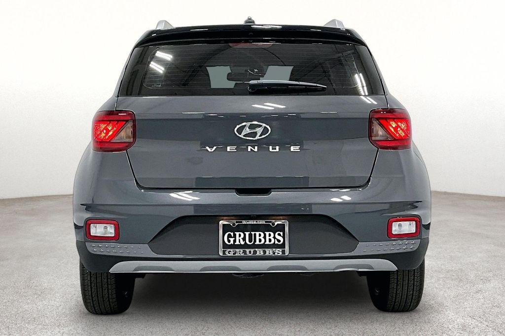 2026 Hyundai Venue SEL w/Two-Tone Roof