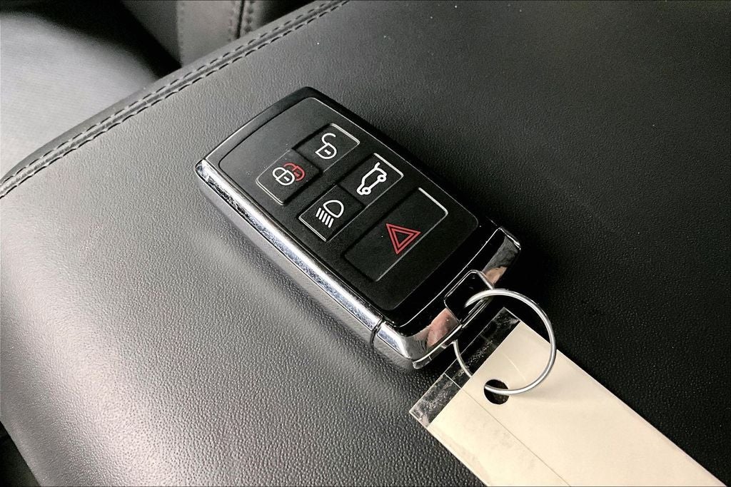 2024 Land Rover Defender 110 Carpathian Edition