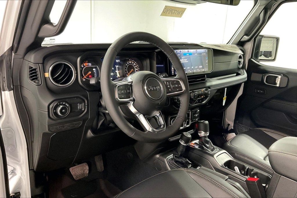 2027 Jeep Wrangler WRANGLER 4-DOOR SAHARA