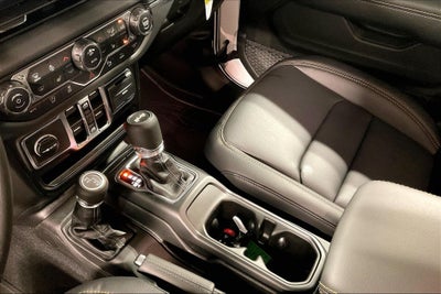 2027 Jeep Wrangler WRANGLER 4-DOOR SAHARA