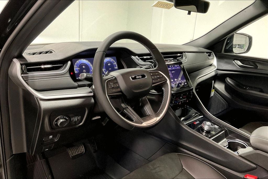 2025 Jeep Grand Cherokee GRAND CHEROKEE ALTITUDE 4X2