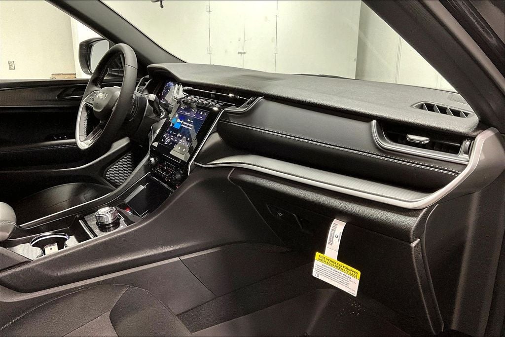 2026 Jeep Grand Cherokee GRAND CHEROKEE LAREDO X 4X2