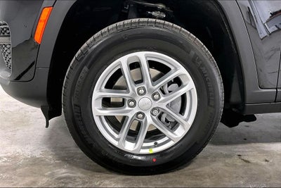 2026 Jeep Grand Cherokee GRAND CHEROKEE LAREDO X 4X2