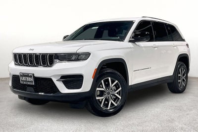 2027 Jeep Grand Cherokee GRAND CHEROKEE LAREDO X 4X2