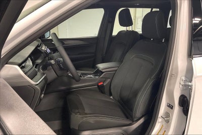 2027 Jeep Grand Cherokee GRAND CHEROKEE LAREDO X 4X2