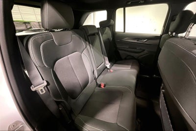 2027 Jeep Grand Cherokee GRAND CHEROKEE LAREDO X 4X2