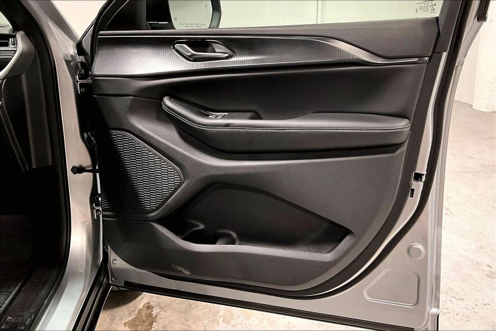 2026 Jeep Grand Cherokee GRAND CHEROKEE LAREDO X 4X2