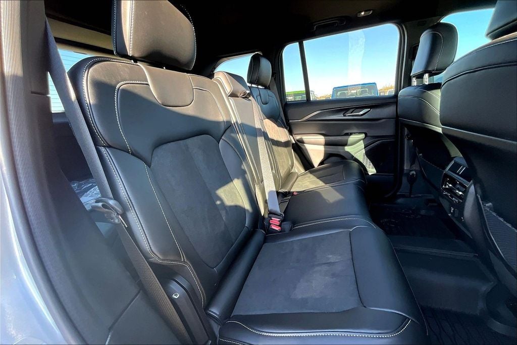 2025 Jeep Grand Cherokee GRAND CHEROKEE ALTITUDE X 4X2