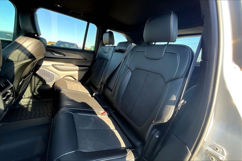 2025 Jeep Grand Cherokee GRAND CHEROKEE ALTITUDE X 4X2