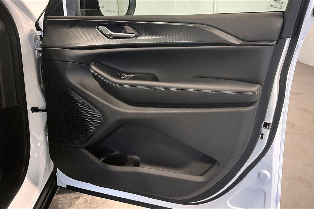 2025 Jeep Grand Cherokee GRAND CHEROKEE LAREDO X 4X2