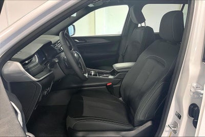 2025 Jeep Grand Cherokee GRAND CHEROKEE LAREDO X 4X2