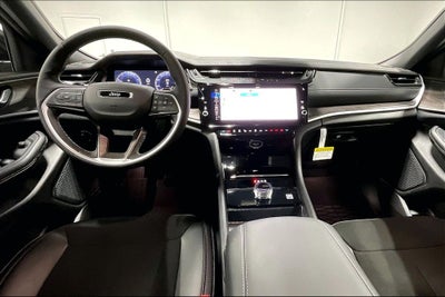 2026 Jeep Grand Cherokee GRAND CHEROKEE LAREDO ALTITUDE 4X2