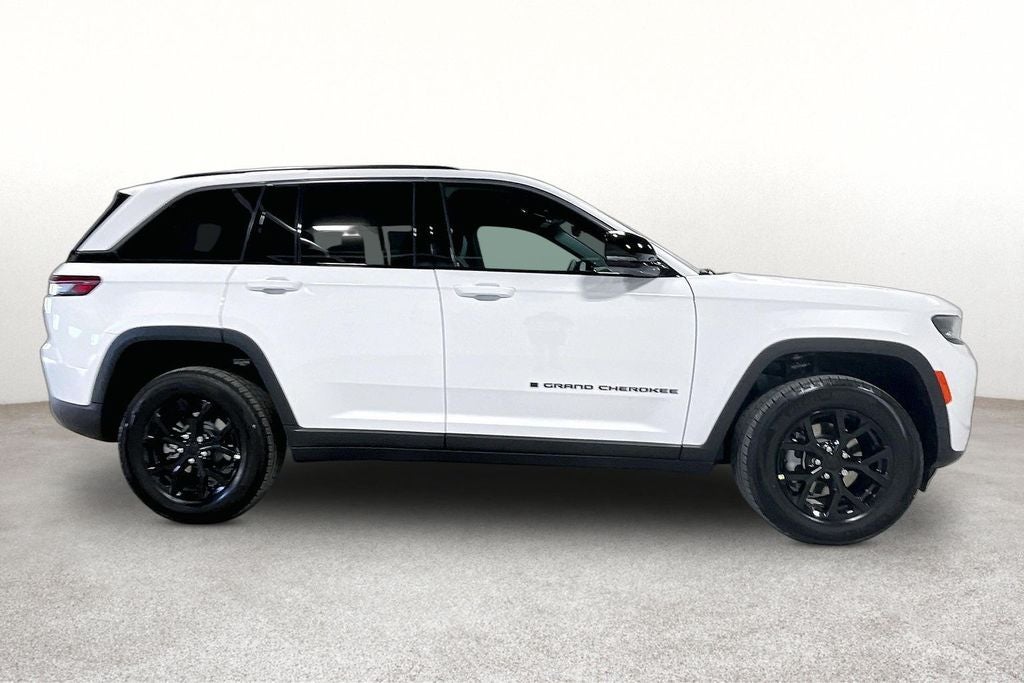 2026 Jeep Grand Cherokee GRAND CHEROKEE LAREDO ALTITUDE 4X2