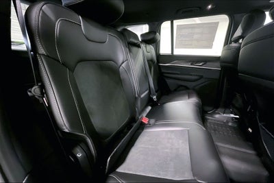 2026 Jeep Grand Cherokee GRAND CHEROKEE LAREDO ALTITUDE 4X2