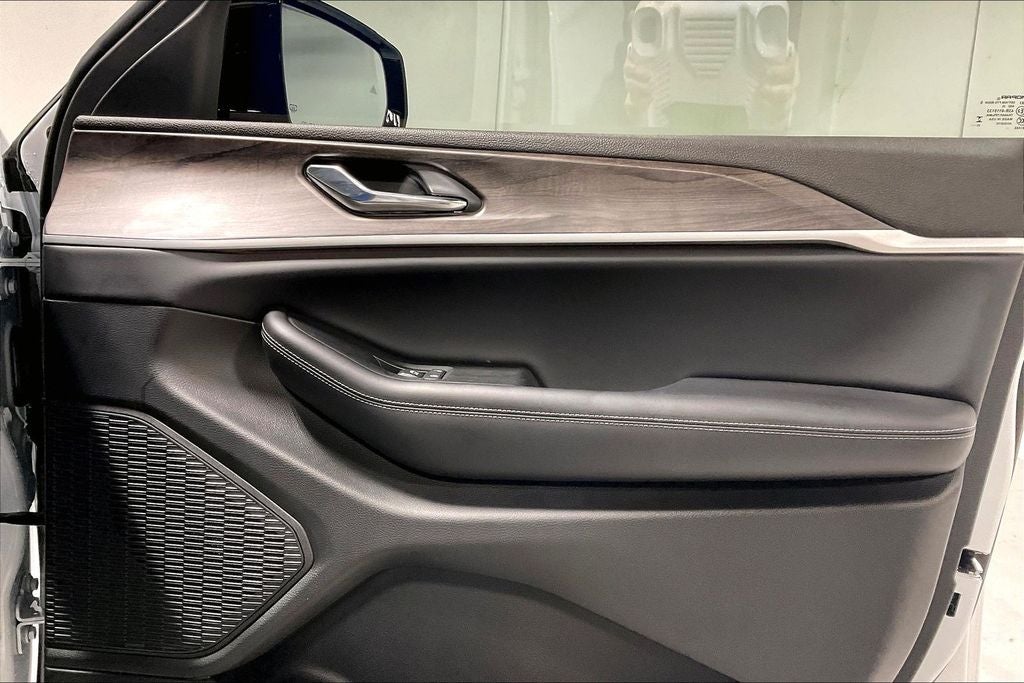 2025 Jeep Grand Cherokee GRAND CHEROKEE LIMITED 4X2