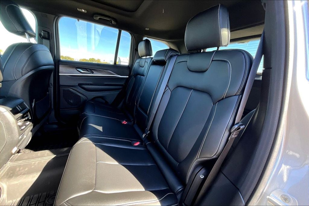 2025 Jeep Grand Cherokee GRAND CHEROKEE LIMITED 4X2