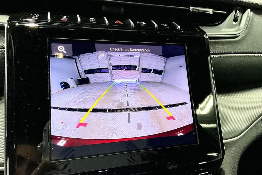 2025 Jeep Grand Cherokee GRAND CHEROKEE LAREDO X 4X4