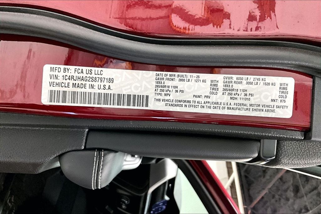 2025 Jeep Grand Cherokee GRAND CHEROKEE LAREDO X 4X4