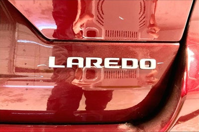 2025 Jeep Grand Cherokee GRAND CHEROKEE LAREDO X 4X4