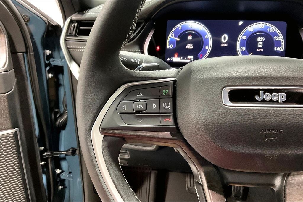 2027 Jeep Grand Cherokee GRAND CHEROKEE LIMITED RESERVE 4X4