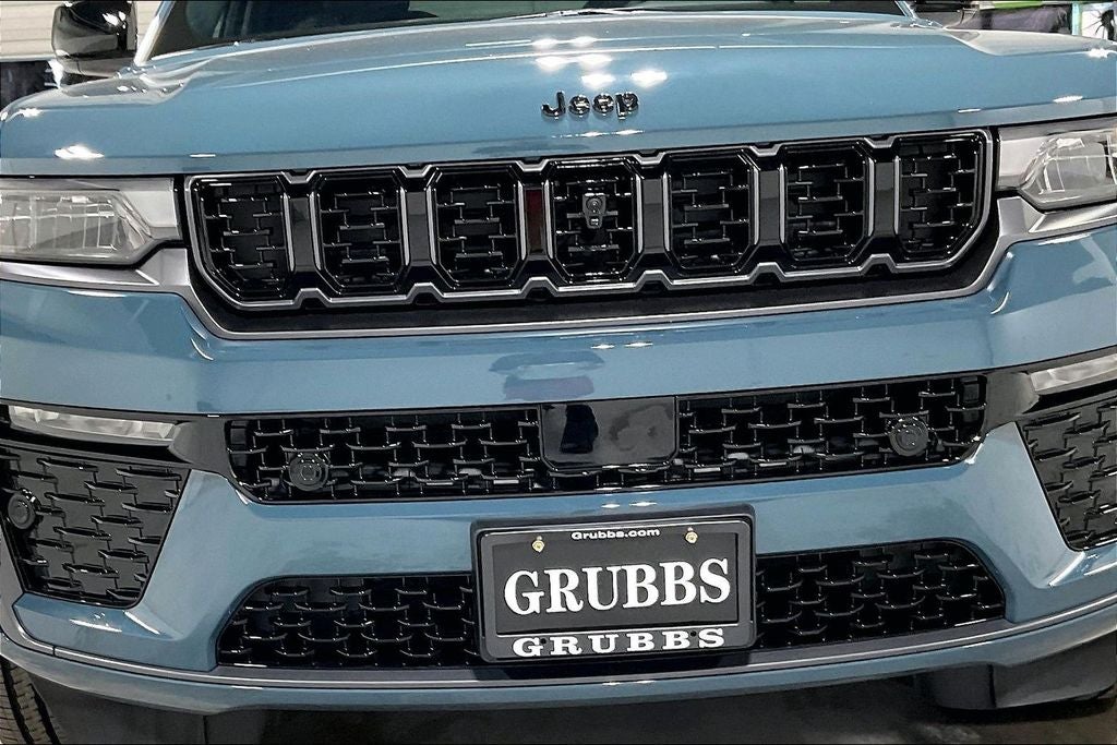 2027 Jeep Grand Cherokee GRAND CHEROKEE LIMITED RESERVE 4X4