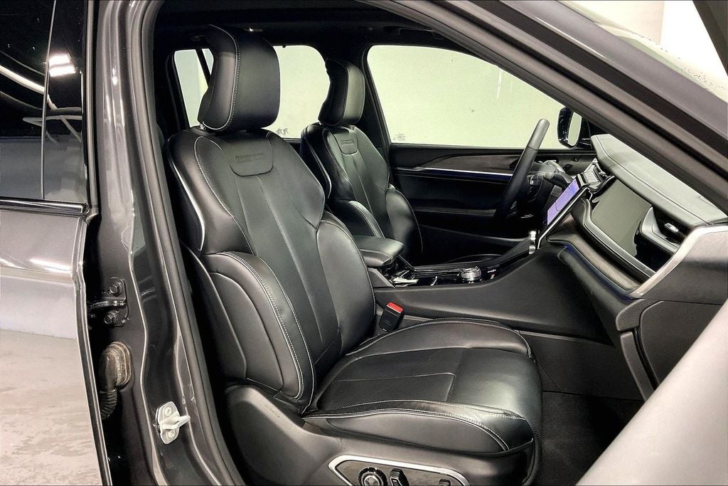 2022 Jeep Grand Cherokee Overland 4x4