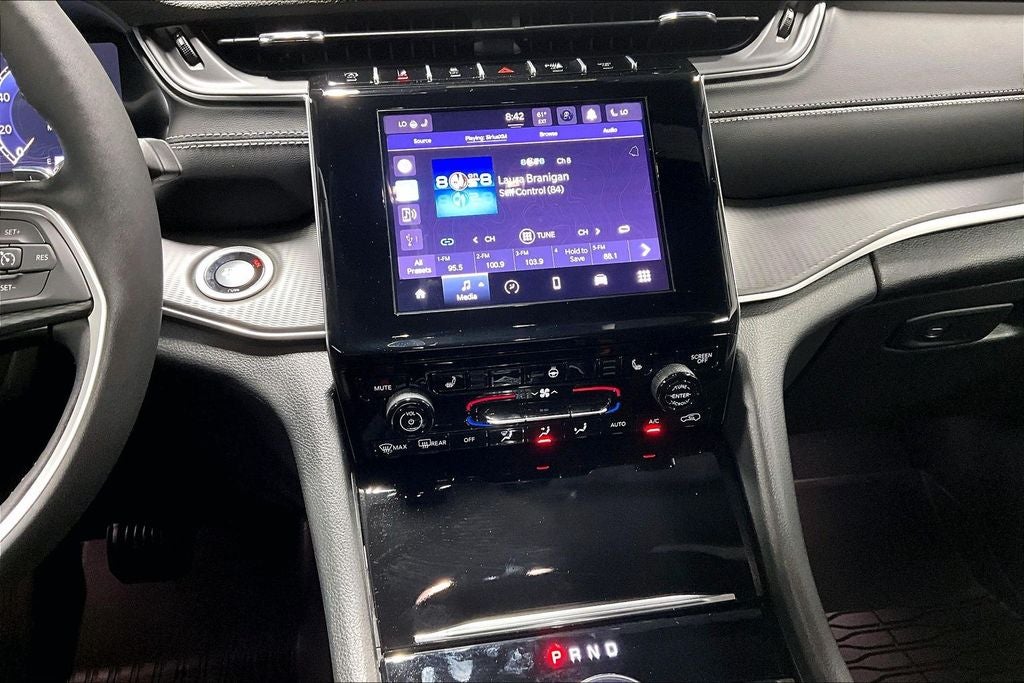 2026 Jeep Grand Cherokee GRAND CHEROKEE L LAREDO X 4X2