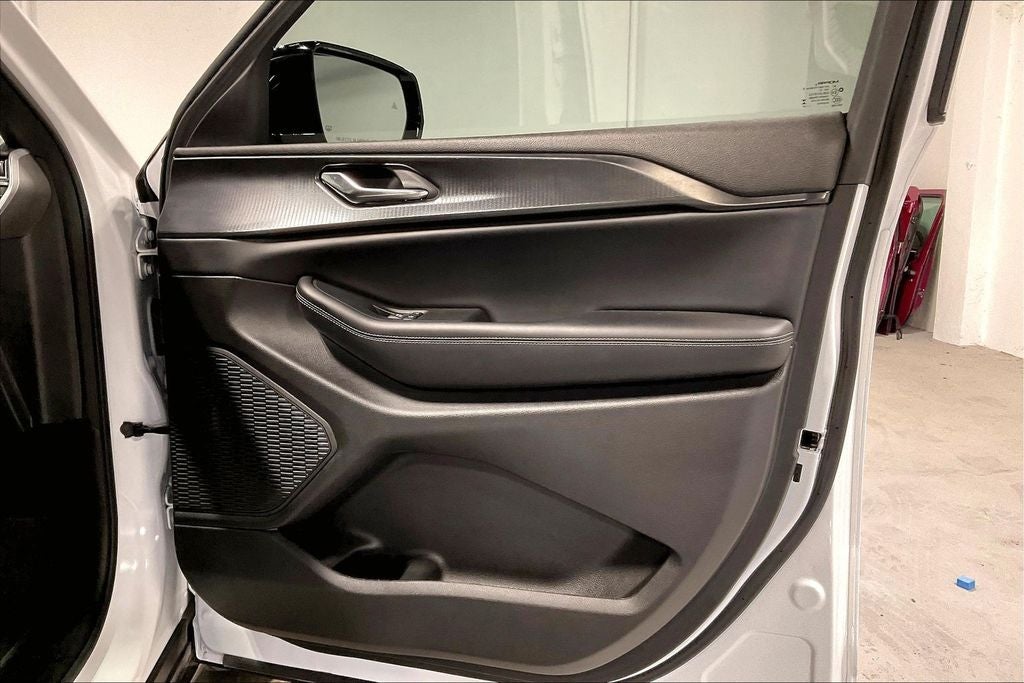 2025 Jeep Grand Cherokee L Altitude X 4x2